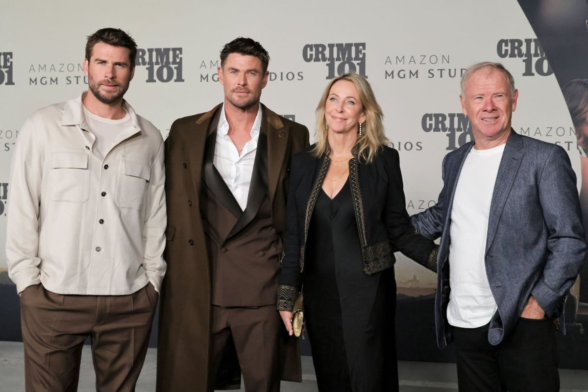 Chris Hemsworth Online tweet media
