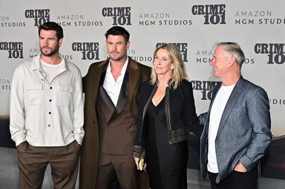 Chris Hemsworth Online tweet media
