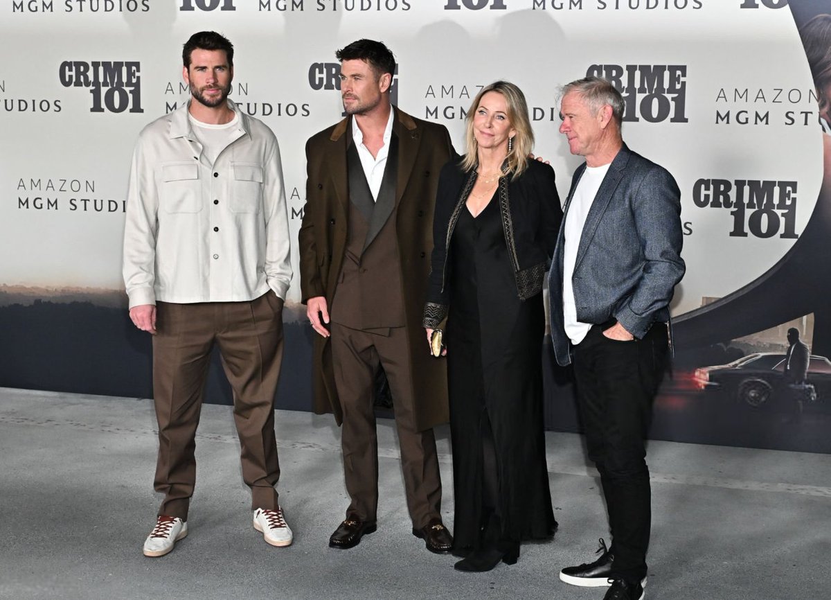 Chris Hemsworth Online tweet media