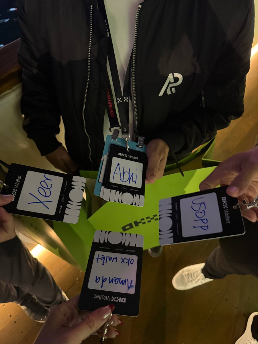 Starting off #ConsensusHK week with an OKX <a href="/wallet/">OKX Wallet</a> Yacht event featuring some legends <a href="/0xAbhiP/">Abhi | AP Collective</a> <a href="/Xeer/">Xeer</a> <a href="/CryptoUsopp/">Usopp</a> 🎉🛥️