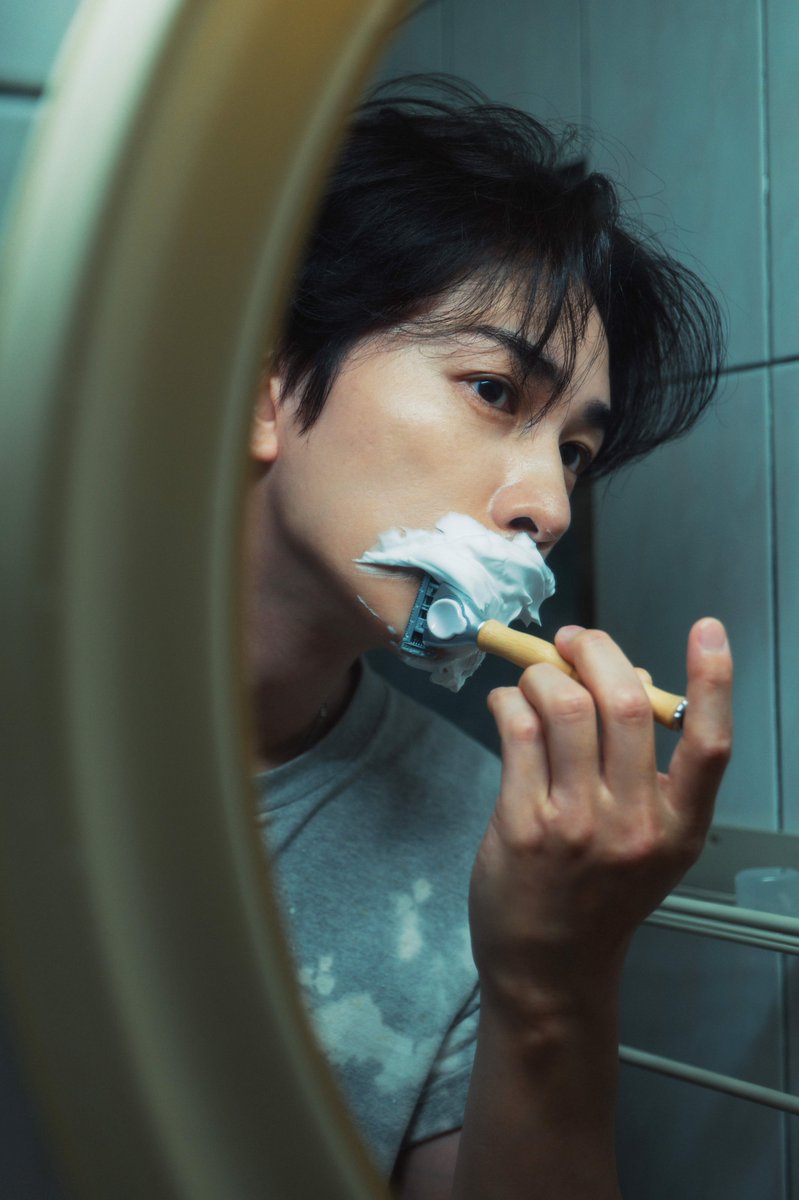 LiveenMu's tweet image. 俳優・町田啓太、活動１５周年  アニバーサリーフォトブック台北カット解禁 lvtimes.net/book/75518/ 
#町田啓太 #MachidaKeita #KeitaMachida #15周年写真集