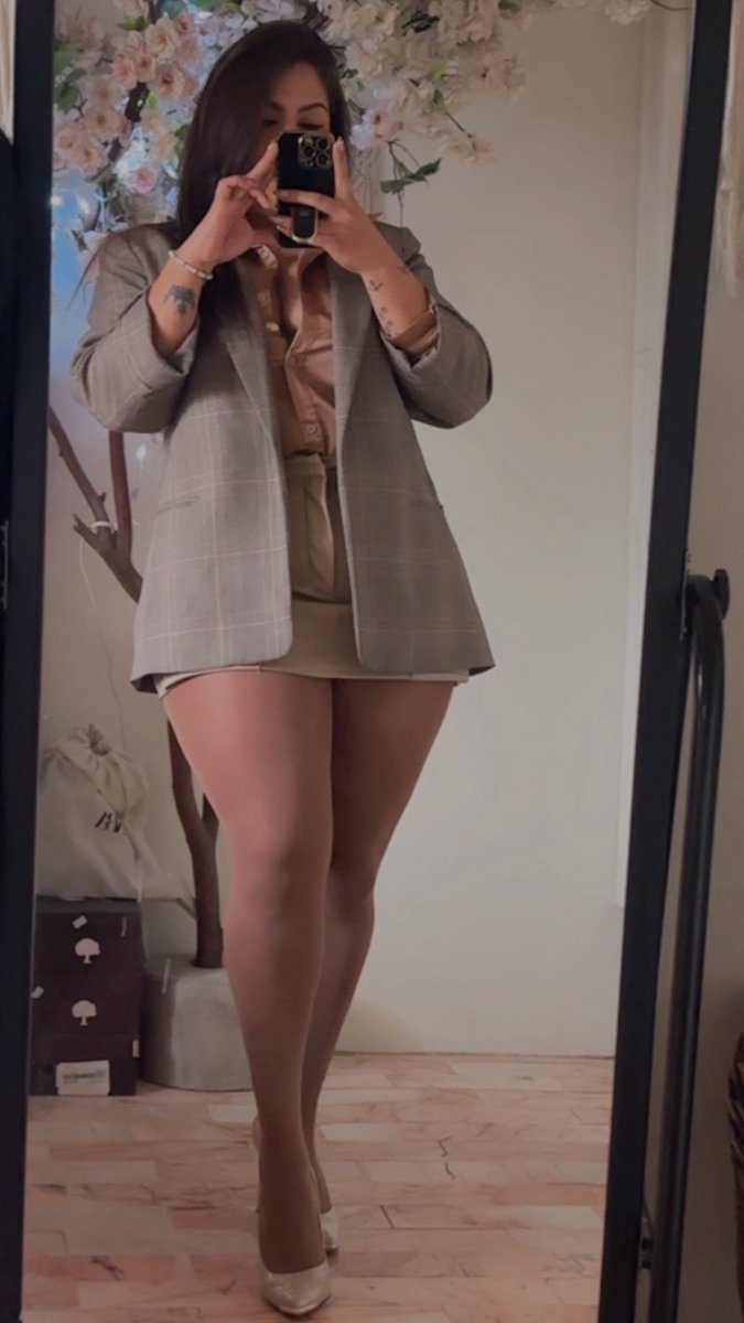 mara esquivel tweet media