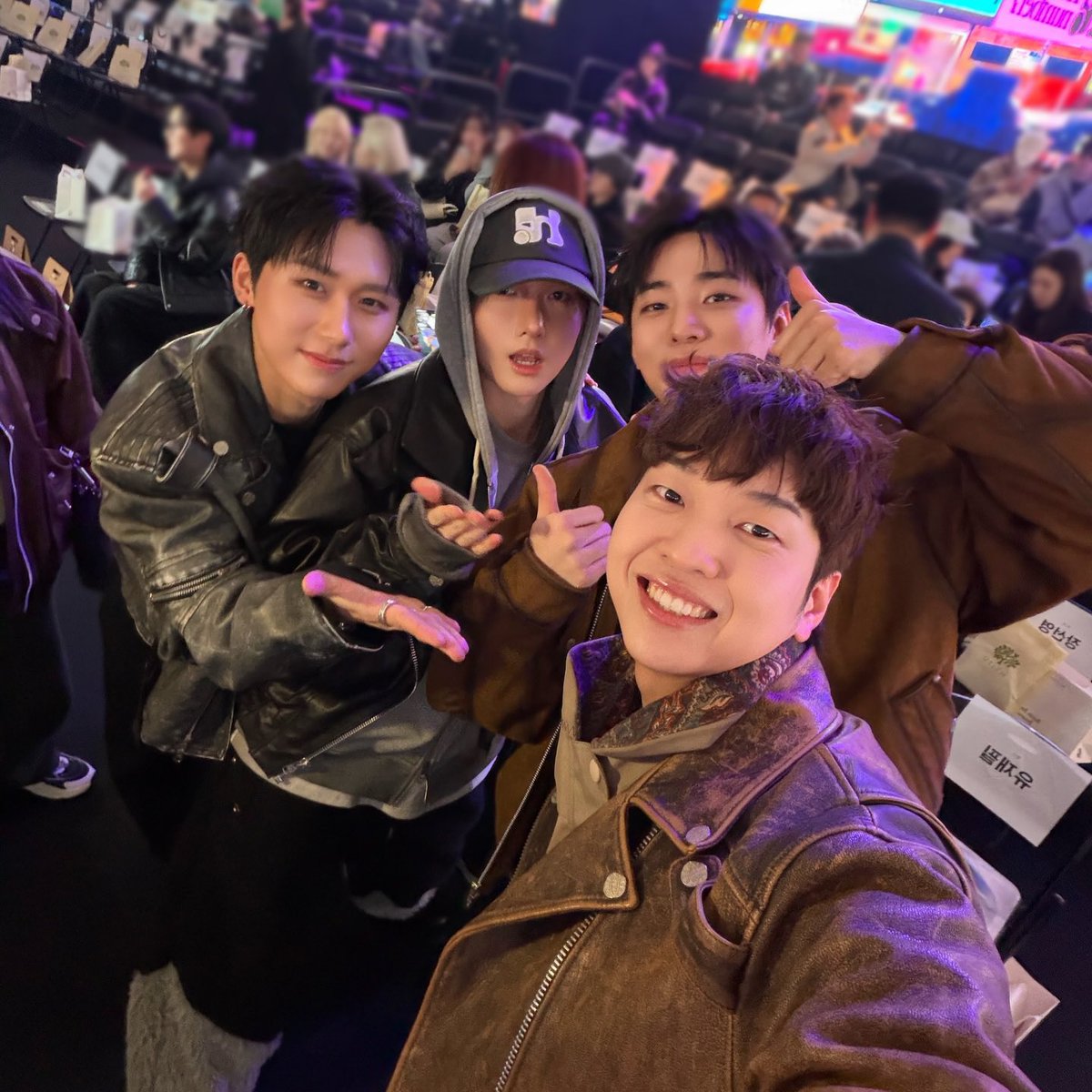 260211 유재필님 인스타 DKZ

2026 F/W 서울패션위크 초대해주셔서 감사합니다🤗

🔗instagram.com/p/DUmjwa7ktXq/

#재찬 #박재찬 #JAECHAN #DKZ재찬