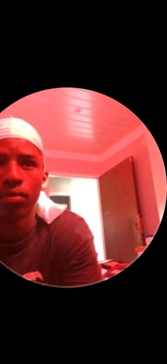 _JooNYeR_'s tweet image. I’m crying at you not even having a lock or even a knob on ur door 💀 but ur crying about commercial ? 😂🫣