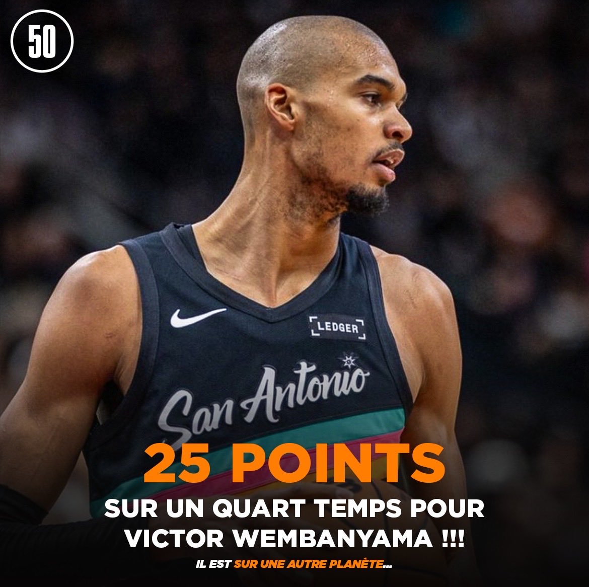 👽 LE PREMIER QUART DE VICTOR WEMBANYAMA :

▪️ 25 POINTS
▪️ 3 REBONDS
▪️ 1 STEAL
▪️ 1 BLOCK
▪️ 8/9 FG | 3/4 3-PTS | 6/8 FT
…EN 8 MINUTES ! ⏱️

IL EST SUR UNE AUTRE PLANÈTE.

SA PLUS GROSSE POINTE AU SCORING SUR UN QUART TEMPS !!! 🥵🔥