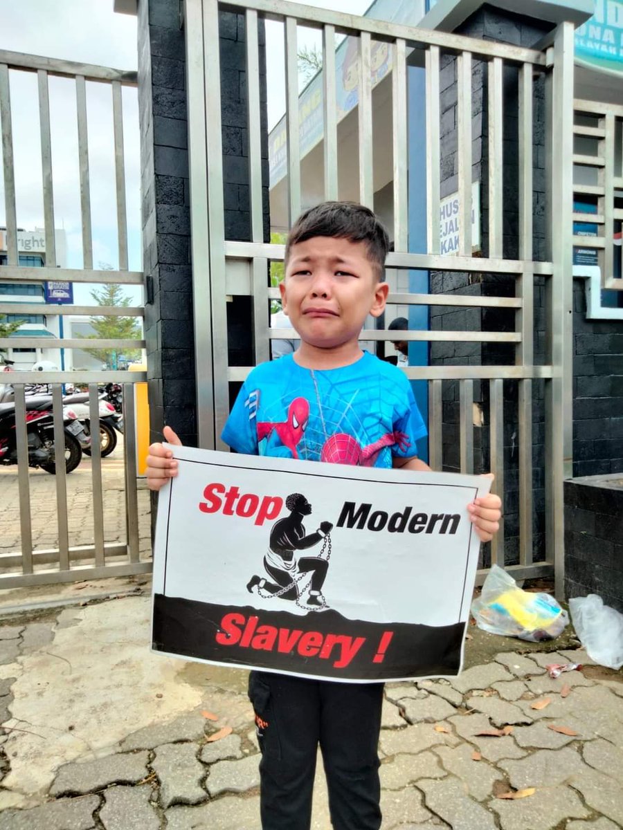 #UNHCR Indonesia 
#IOM Indonesia 
Stop Modern Slavery in Indonesia 12 Years enough  !