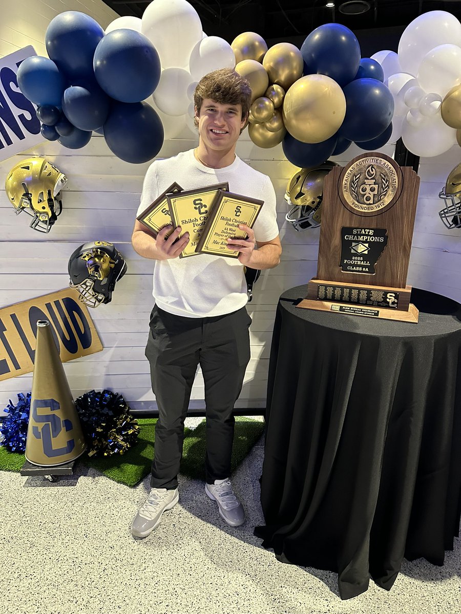 What a year. 🏆

6A All State 
6A West Defensive Player of the Year
Shiloh Compete Award

Can’t wait for next year. Thank you coaches. <a href="/TuckerBarnard/">Tucker</a> <a href="/kobes_dad_20/">Clarence Holley</a> <a href="/DruSamuelson/">Dru Samuelson</a>