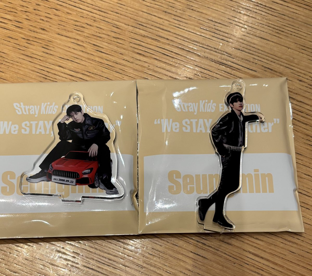 StrayKids スキズ 展覧会 展示会 EXHIBITION アクスタ 交換 譲