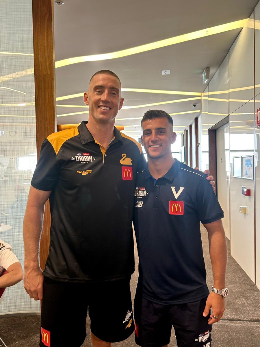 daicos_nick's tweet photo. Who’s bringing home the chocolates? #stateoforigin #afl #darcycameron #nickdaicos https://t.co/dBLJaFNZSD
