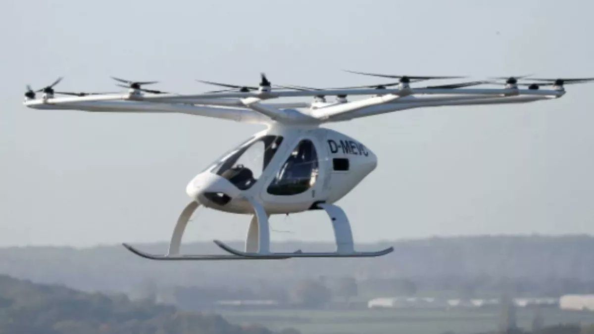 दिल्ली-NCR में चलेगी एयर टैक्सी, मिनटों में तय होगा घंटों वाला सफर !

दिल्ली-एनसीआर में एयर टैक्सी चलाने का प्लान है और इसका ब्लूप्रिंट भी तैयार कर लिया गया है।

एयर टैक्सी चलने के बाद दिल्ली में हर रोज लगने वाले जाम से लोगों को बड़ी निजात मिलेगी।

भारतीय उद्योग परिसंघ - CI की नई