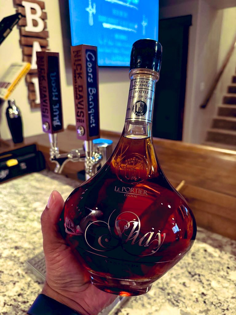 Nicjazz1's tweet photo. @ShannonSharpe @ClubShayShay @leportiercognac 
#rewind 
#SuperbowlWeekend 
#superbowl59 
#SeahawksWin
#cognac
#LePortier https://t.co/UOosxC3jgU