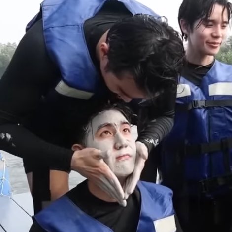 เง้อ แข่งกันตาแป๋วหยอ น่ารักเปงบ้า ㅠㅠ

ଘ { #jimmyyjp #sea_tawinan } ଓ ˖˚⊹ 
♡ #jimmysea — <a href="/jimmyyjp_/">Thapfah Kittipokin, M.D. Deputy Hospital Director</a> <a href="/Sea_tawinan/">Inthu, Tarotist | ปิดรับดูดวงชั่วคราว (ลาพักใจ) 🔮</a>