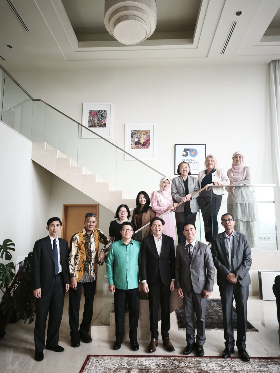 NZinASEAN's tweet photo. Gathered in great company to commemorate #WaitangiDay! H.E. Joanna Anderson welcomed the Committee of Permanent Representatives to ASEAN (CPR) and representatives for a warm lunch focused on friendship, collaboration, and shared aspirations. 🇳🇿✨

#NZASEAN

https://t.co/tyHAcioJia