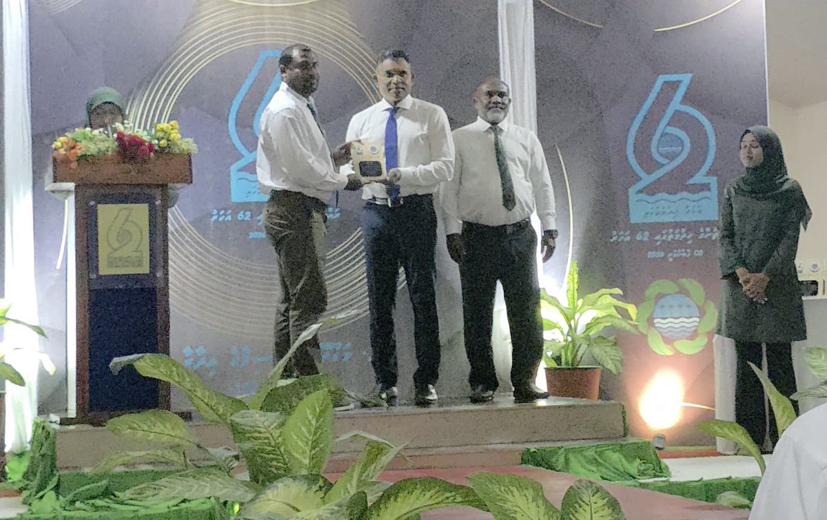 މަގޫދޫ ކައުންސިލްގެ އަހަރީ ދުވަސް ފާހަގަ ކުރުމަށް ބޭއްވި ޖަލްސާގައި ބައިވެރިވުމަކީ އަޅުގަނޑަށް ލިބުނު އުފަލެއް.

ލާމަރުކަޒީ ނިޒާމުގެ ދަށުން ކައުންސިލްތައް އުފެދުނު ފަހުން، މަގޫދޫ ކައުންސިލް ފެނިގެން ގޮސްފައި ވަނީ ހުރިހާ ދާއިރާ އަކުން ރައްޔިތުންގެ ލާބަ އާއި ކުރިއެރުމަށް މަސައްކަތް