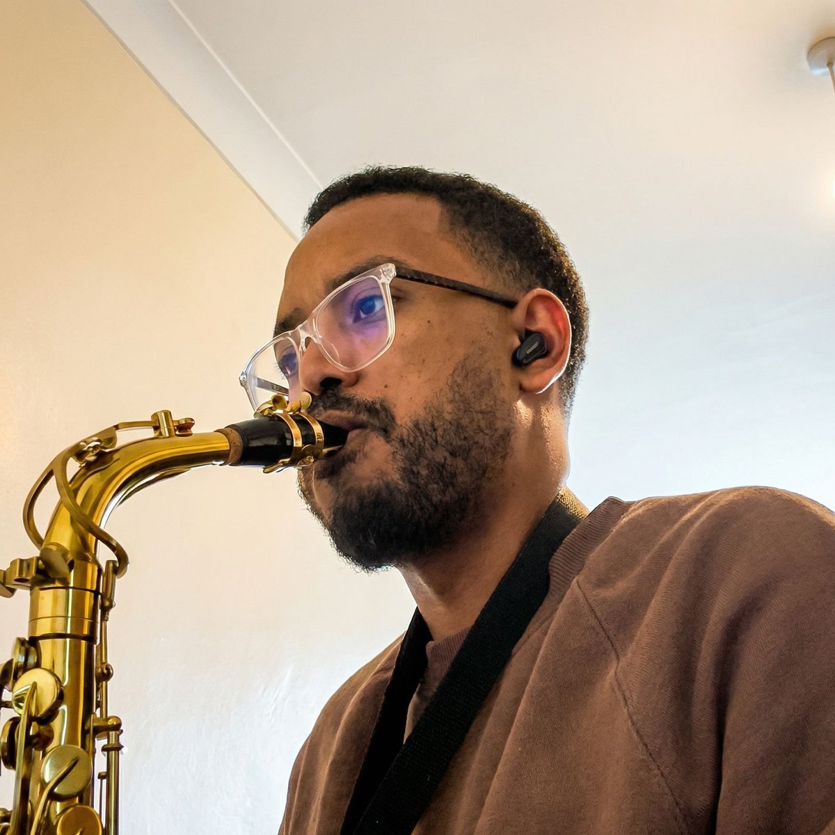 GedionYilma's tweet photo. Closing out the thread with my sax 🎷 https://t.co/2p8sgUrQ6z
