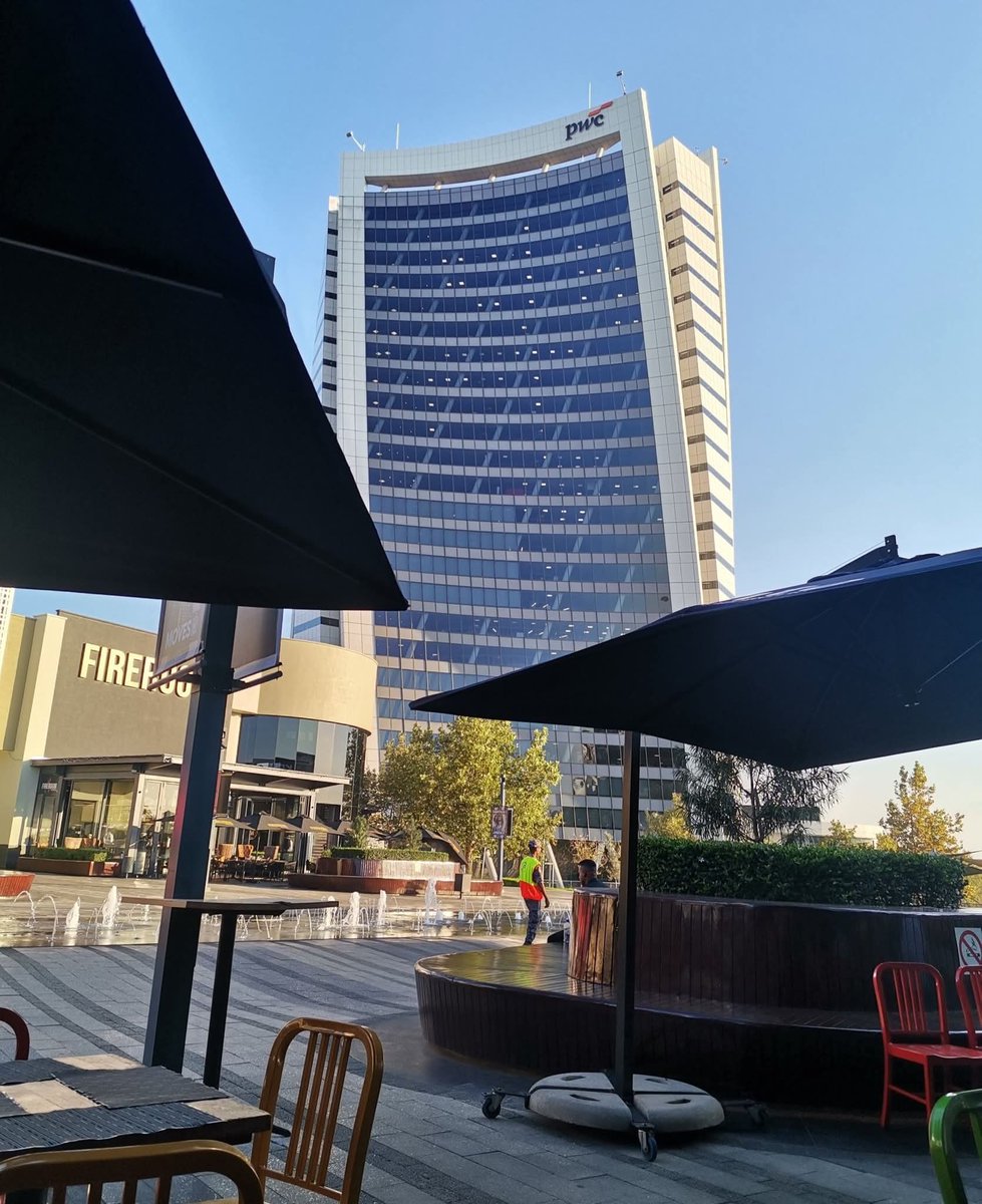 GOD GULUVA tweet media