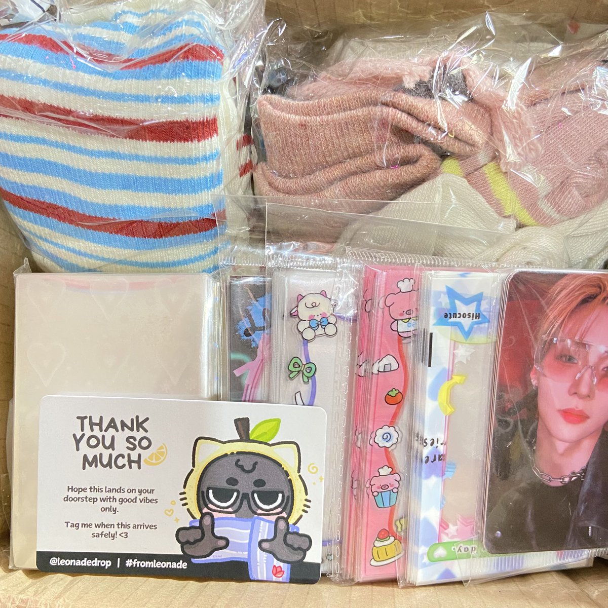 mis4ngwon's tweet photo. 🎧 :  💌

Thank you so much for the cn pasabuych @leonadedrop ! 🫰 items are finally here, so obsessed with the pocahol and the pc sleeves. kilig din ako sa freebies omg asldhsjs to more cn budols pa pls lomve u mwah : *

#fromleonade https://t.co/EDzXBUPR5v
