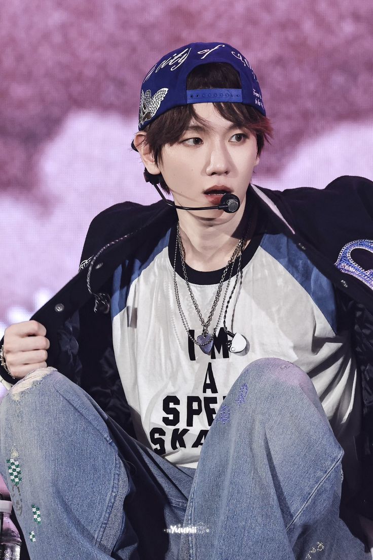 baekhyun ranked #4 in the list of highest selling korean solo artists in china (all-time) based on digital sales! 🤍

note: despite the fact that essence of reverie was released for free for digital version in china.