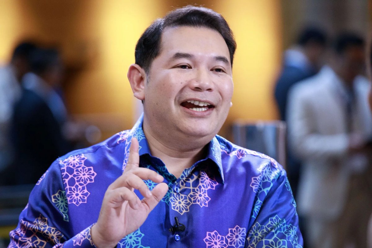 EkonomiRakyatMY's tweet photo. Rafizi Ramli memfailkan tindakan undang-undang bagi mendapatkan kebenaran mahkamah untuk memulakan prosiding kebankrapan terhadap NFCorp serta Datuk Seri Dr. Mohamad Salleh Ismail susulan kegagalan menyelesaikan baki jumlah penghakiman.
 
Tindakan itu berpunca daripada saman fitnah terhadap Rafizi, dengan baki bayaran ganti rugi dan kos dianggarkan sekitar RM500,000 tidak termasuk faedah.