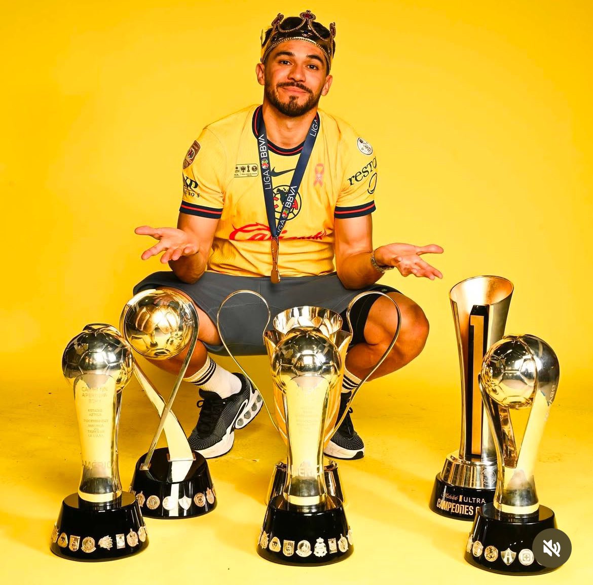 El jugador con más títulos en el Siglo XXI, cuarto máximo goleador histórico y capitán del mejor América de los últimos 40 años puede decir lo que se le hinchen sus huevotes, más cuando su bajón de nivel fue por lesiones, algo que ningún futbolista desea. Y que la mamen todos.