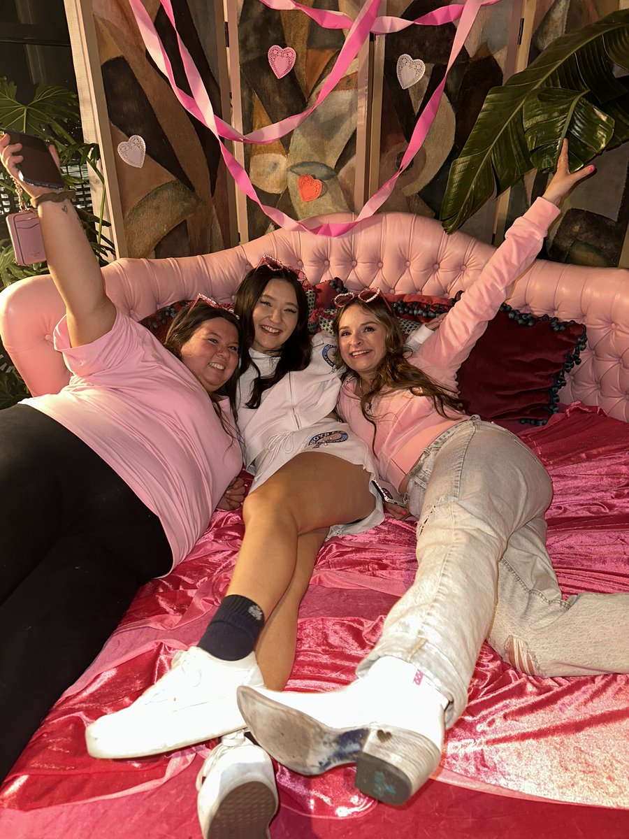 GOD BLESS THE GIRLS AND THANK GOD FOR MINEEEEE