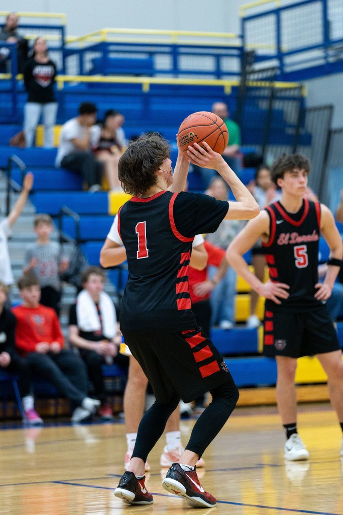 ElDoHSWildcats's tweet photo. Congratulations to both girls and boys varsity basketball teams who came away with big wins over Circle tonight! 

It's a great night to be a Wildcat! https://t.co/Y1XwGWN2oH