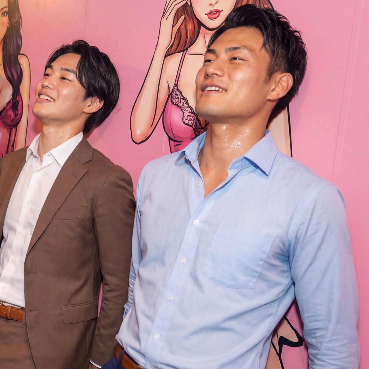 投票ありがとうございました！
【#FOOTHOUSE田中陸】が選ばれました。
建国記念の日なので富士山を
見に行った時の写真です。
最近、３枚目のようなはめ外しすぎた
写真をあげすぎたので…
脇汗ハズイです😅
#AIart #足元男子 #MensSocks #イケメン図鑑