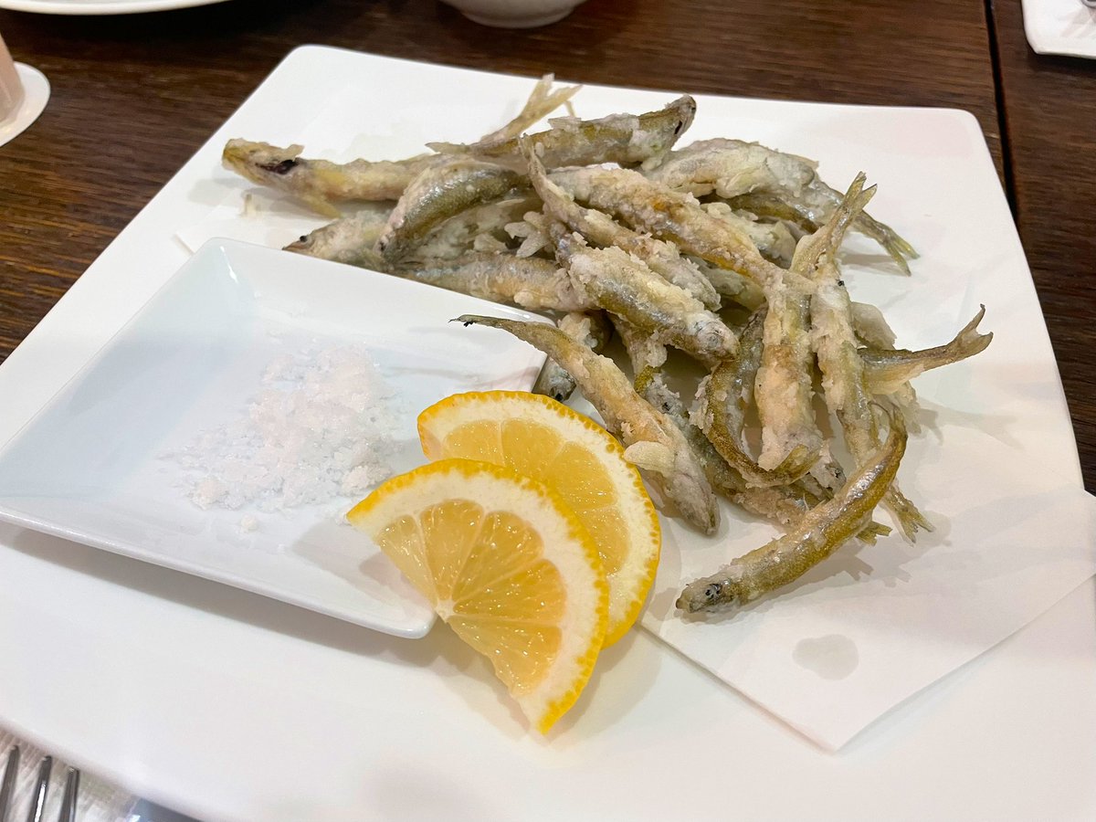 simajiroz's tweet photo. ワカサギ釣りを満喫しました！！揚げたて最高だ〜またやりたいね https://t.co/aysu9DDJsb