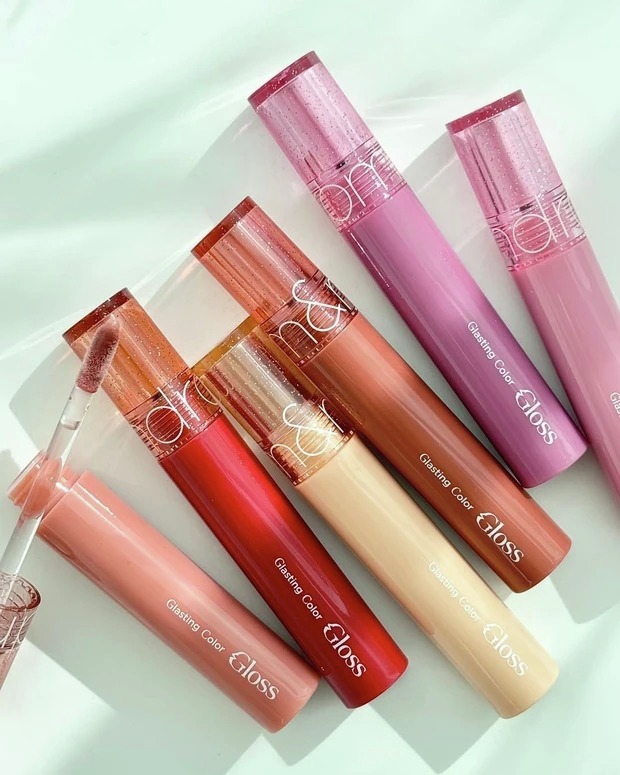 ロムアンドの大人気 「#うさぎ舌リップ」に日本限定グロスが登場