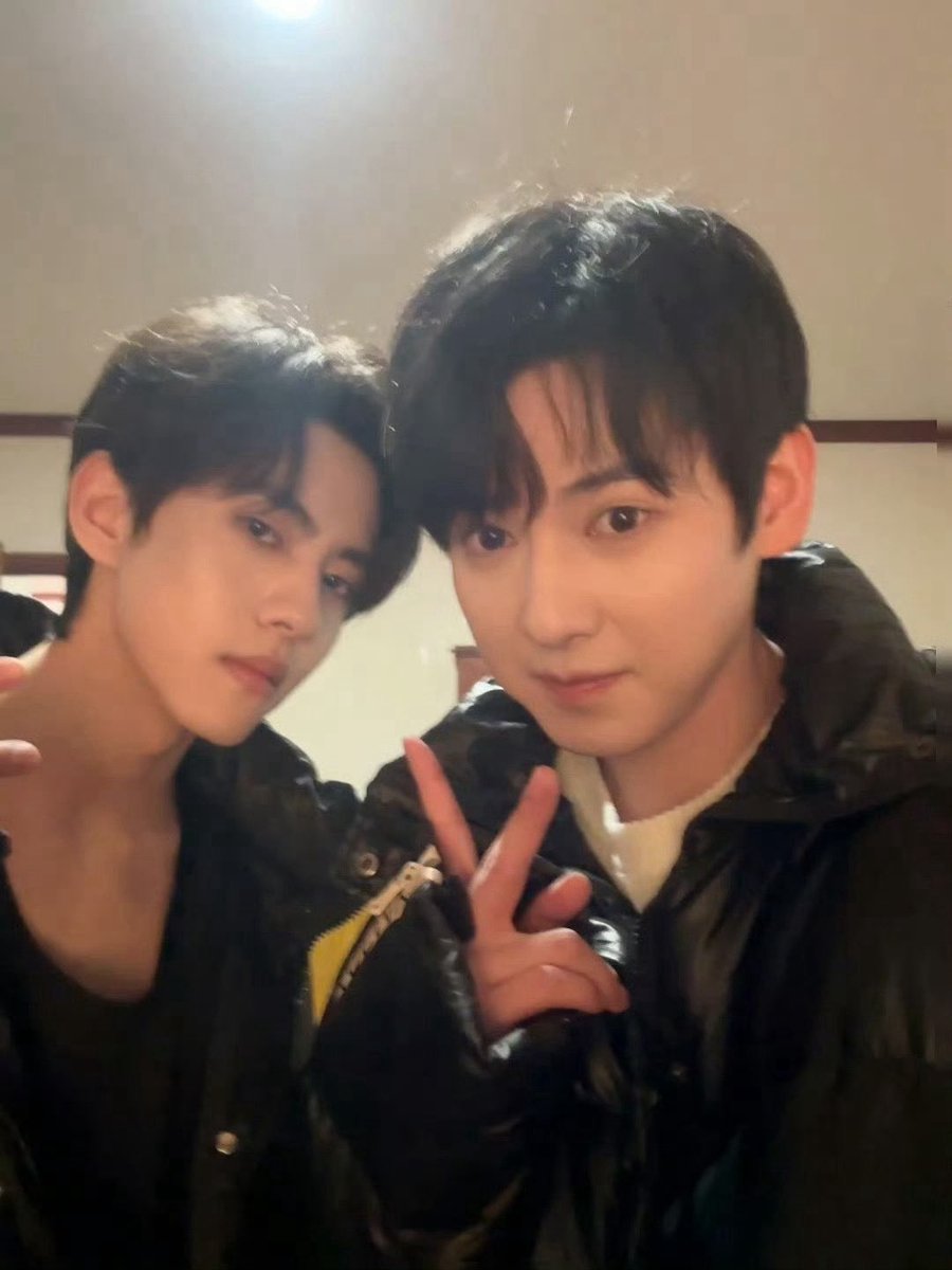 sakuya414tai's tweet photo. #MoonandDust
1周年おめでとう!💛 💙
-周年快乐 !💛 💙
#刘轩丞 #Liuxuancheng
#张永博 #Zhangyongbo
@PPeachStory https://t.co/N1Es7LN8FD