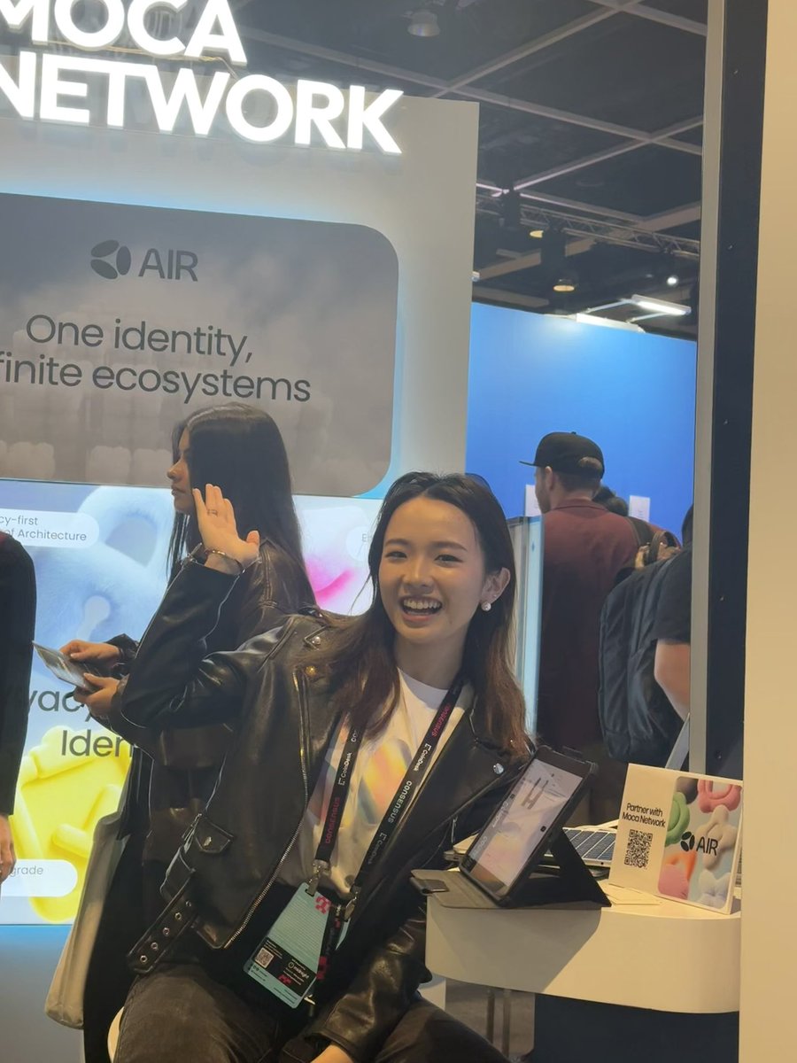 0xJaclyn's tweet photo. come find me at the booth and talk identity to me!!!!! #ConsensusHK2026 #ConsensusHK https://t.co/md0eE8kLih