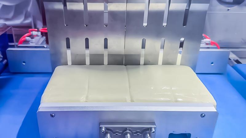 Cheersonic's tweet photo. Soft goat cheese is valued for its delicate texture and unique milky flavor. Traditional cutting often damages its shape, causes adhesion and whey loss, affecting quality.
Web: https://t.co/zB5q9dZmr1
Email:market2@cheersonic.com
#Ultrasoniccutting  #Cheersonic #GoatCheese https://t.co/w6Ci0BGdHf