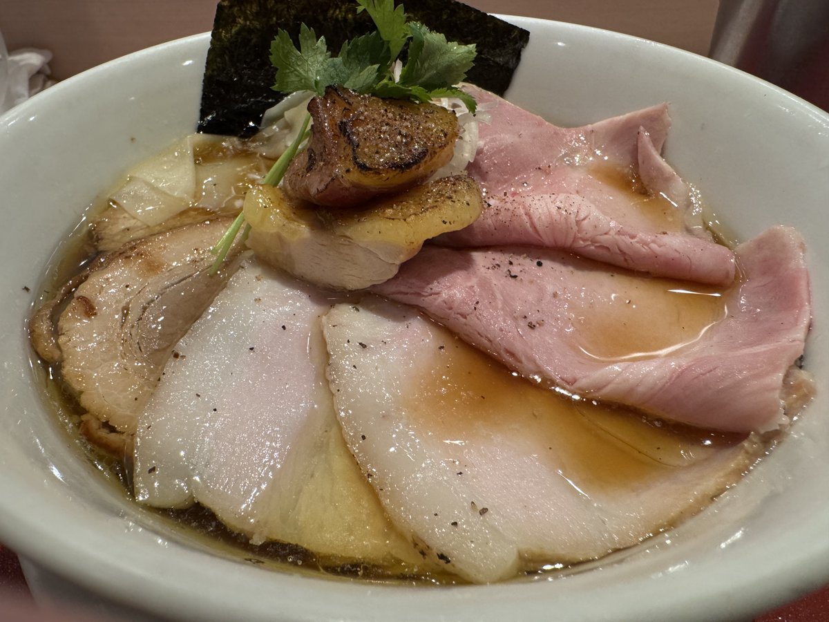 ゆたんぽ tweet media