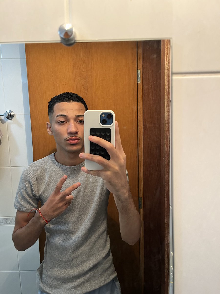 onllyguh22's tweet photo. O Novin / A pika 😈🔥🔥

Presente para quem seguir no insta novo💦

https://t.co/s6tVx12bbe https://t.co/OA9Vfv05I3