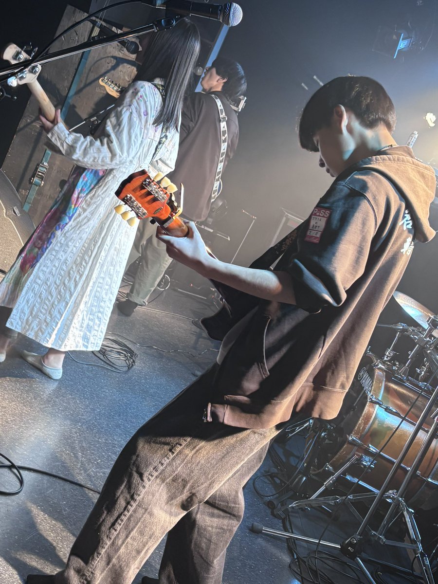 RisingJam's tweet photo. ♠️Rising Jam❤️
12:30〜 in HeratLand

〈O.A〉
【フランスの真実?】@france_meito 
力強い歌声が会場に一体感を出してくださった最高にかっこいいパフォーマンスでした‼︎
RisingJam in HeratLand 開演です🔥

#Risingjam #ハートランド #スペードボックス #名古屋 ＃ライブハウス https://t.co/E3XtnNYpZU