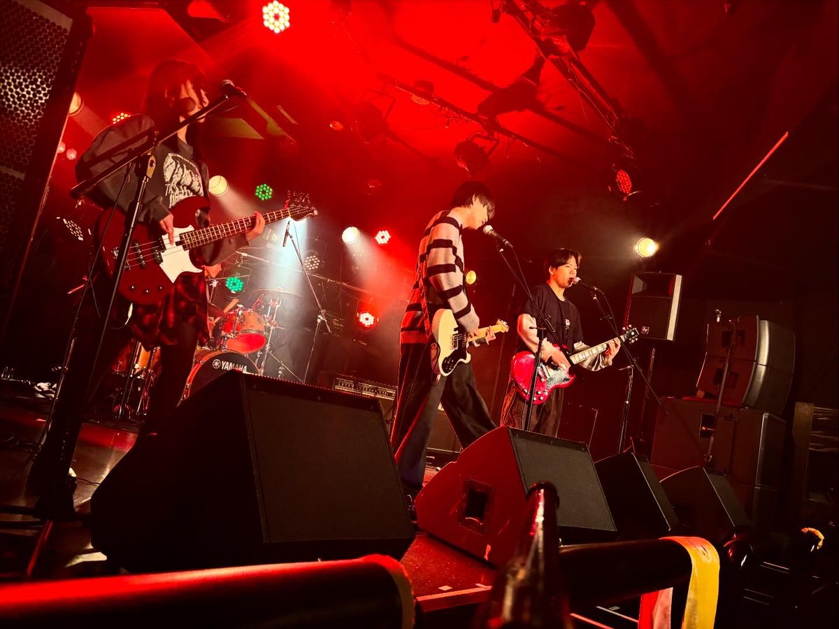 RisingJam's tweet photo. ♠️Rising Jam❤️
〜 in SPEADBOX
13:00〜〈O.A〉
Roocy @roocy_nagoya 
力強いバンドサウンドに真っ直ぐな声を乗せた、これからが気になる4人組ロックバンド！ご出演ありがとうございました！
#Risingjam #ハートランド #スペードボックス #名古屋
＃ライブハウス https://t.co/DLlkS7cIlB