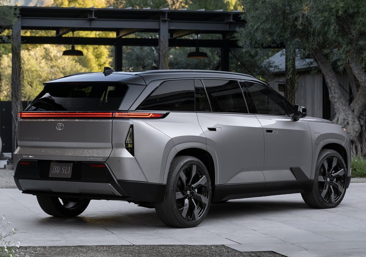 AutoDinámico tweet media