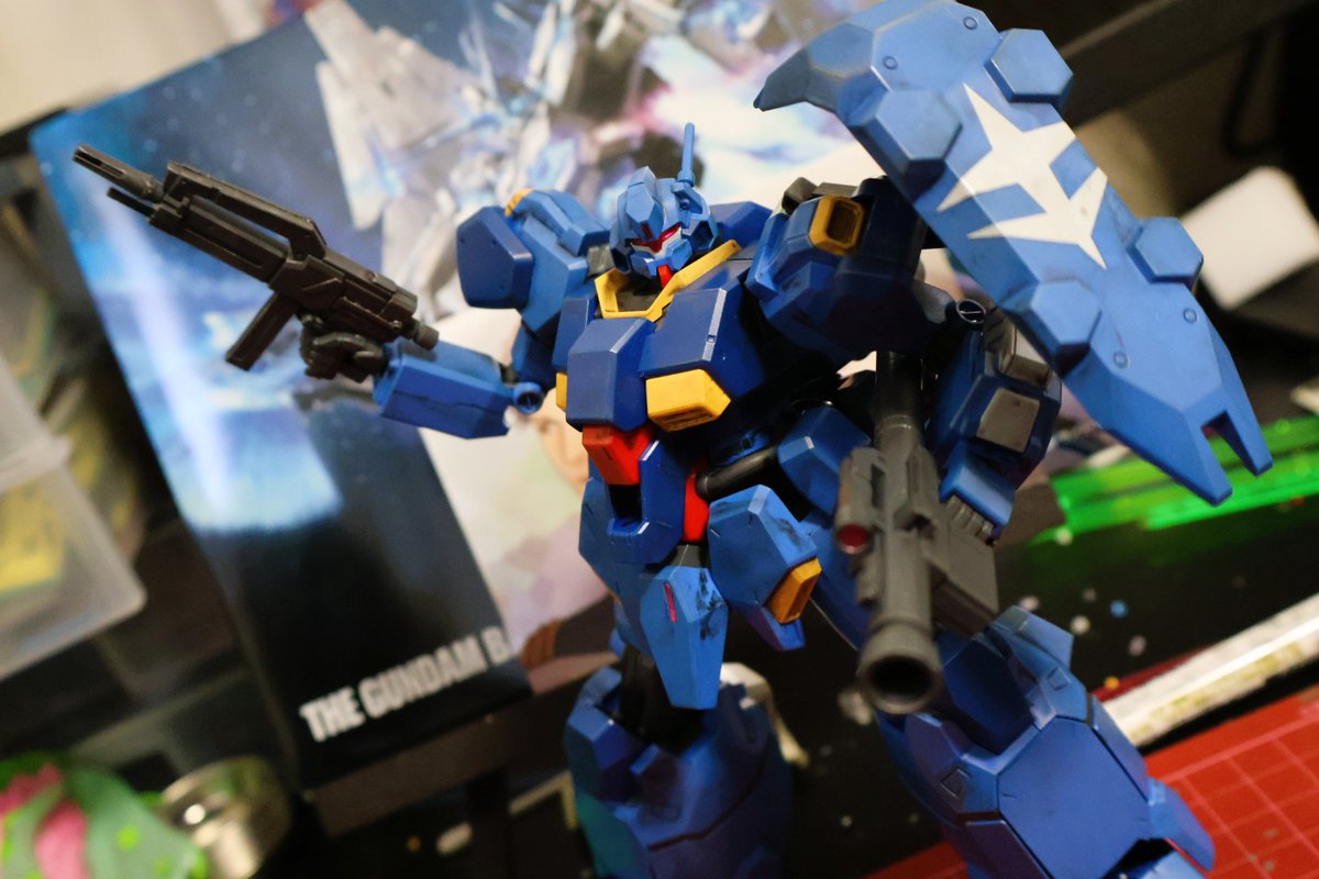 グスタフカール00型組んでみたけどギミック結構多くてびっくりですわ
盾も結構可動域広いからポージングどうするか迷うわぁ