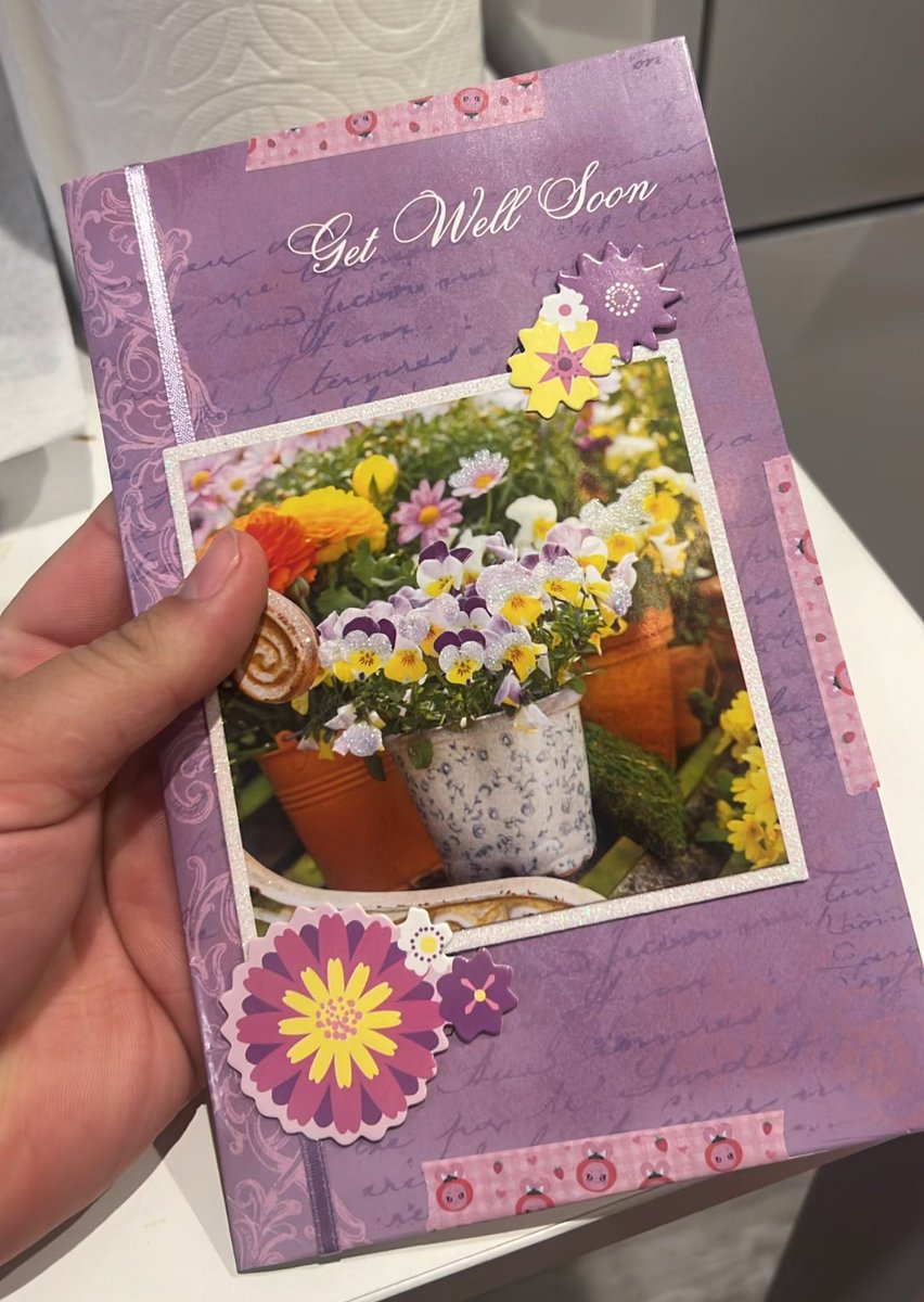 Sometimes u gotta pack a trade in a “get well soon card” may u heal from all ur delusions i guess idk 🤷🏻‍♀️