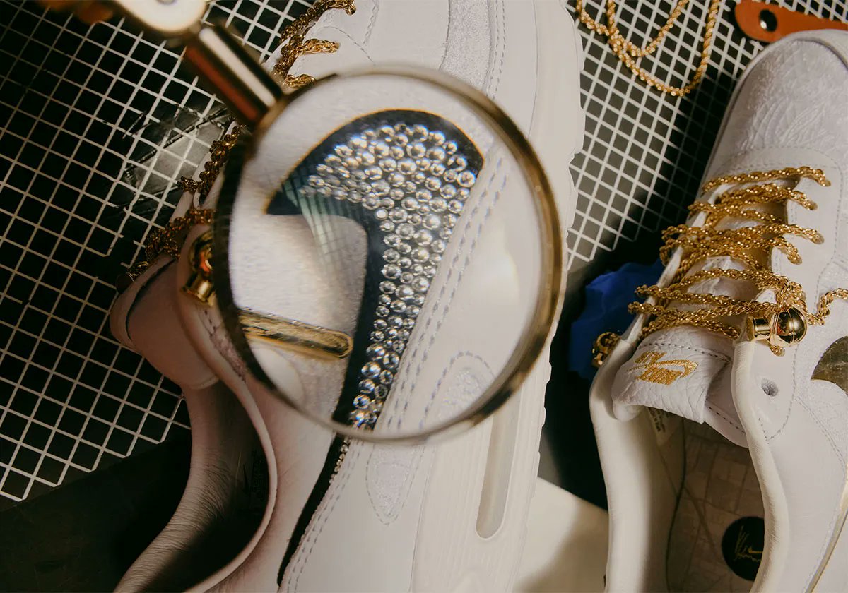 ModernNotoriety's tweet photo. Closer look 🔍 https://t.co/CyDIrbdu24