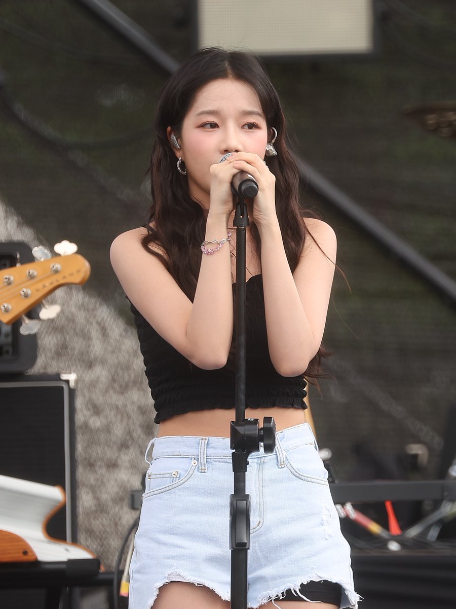 KDataStudio's tweet image. 220903 Jo Yuri at 2022 Someday Festival

#JOYURI #조유리 #IZONE #아이즈원 #アイズワン  #KPOP #4Kwallpaper #4K #wallpaper                               

More in the comments ⬇️