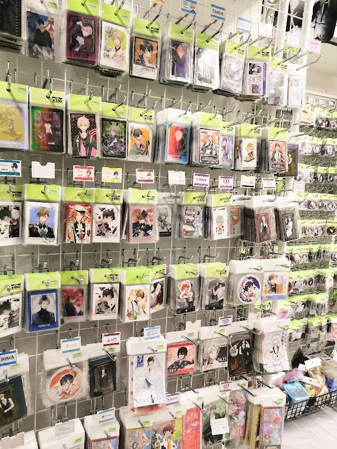 コーナー紹介】 「ツキノ芸能プロダクション」 当店2階では、 ツキウタ