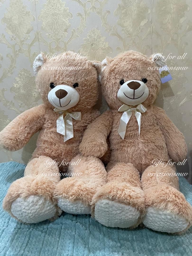 Masiku nde ayandikila, gents. 😂🫵🏾🔥

K50 000-K250,000.

 Gravity Mall City Center shop Number 13 next to Sana.

Contact: 0886130138 or 0994001537