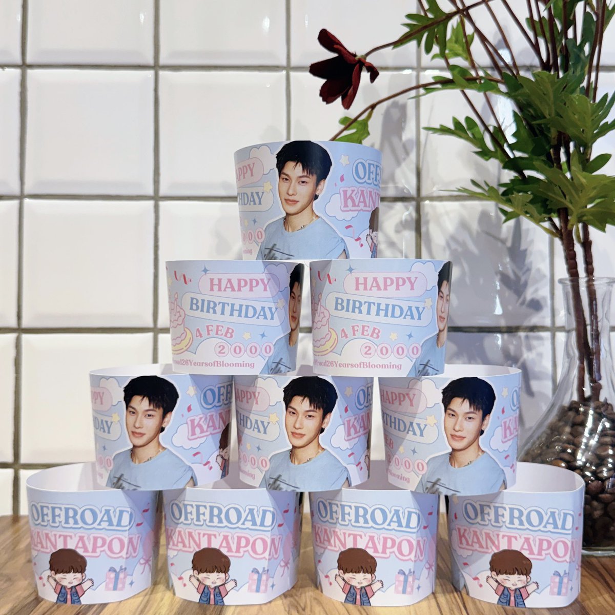 gcoffeebkk's tweet photo. ✨สดใสกับวันเกิดของออฟโรด (กันตภณ จินดาทวีผล) 🎂💖
 มาเติมรอยยิ้มกับเครื่องดื่มแสนอร่อยไปด้วยกัน ☕️
🥤เพียงสั่งเครื่องดื่มขนาด 22 oz.
สอบถามรายระเอียดเพิ่มเติม : @gcoffeebkk

#Offroad26YearsofBlooming #Offroad 
#GCoffee #กาแฟของคนmrt #HaveaGday 
#JourneyofHappiness  #MRT https://t.co/0GxsArB27E