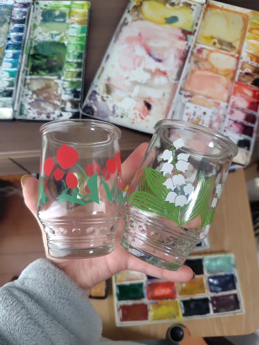 この瓶めちゃかわいいから、これからも集めたい。この後こいつ筆洗にしちゃうので