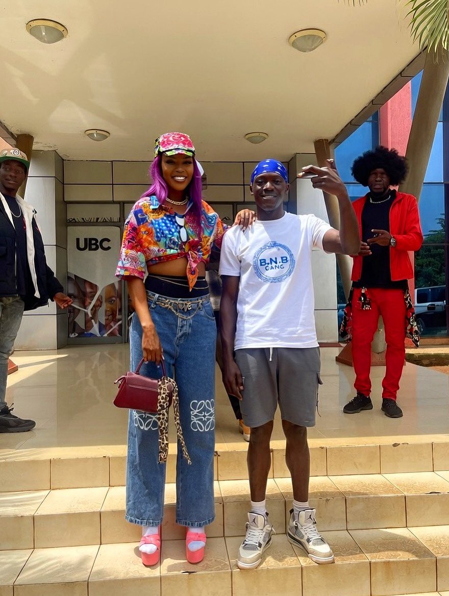 reydoc5's tweet image. NEERA is available on all streaming platforms. Link in Bio.
Met with NinaRoz and mannnn, she’s a real vibe. Blesss up 🤞🏿💙. Gdddrrrt….
#neera #reydoc #ninaroz