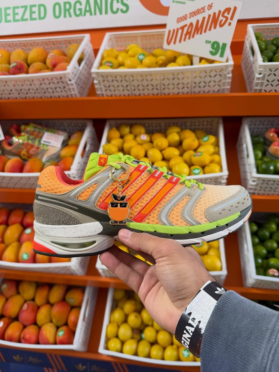 JustFreshKicks's tweet image. Larry June x adidas Adistar Control 5 🍊🔜