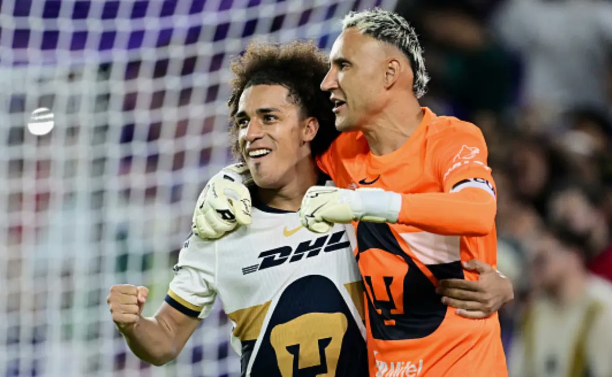 Hablando sinceramente, "Coco" Carrasquilla y Keylor Navas le han maquillado un chingo los números a Efraín Juárez en Pumas. Y quien sabe cuanto tiempo más se queden.

#Pumas