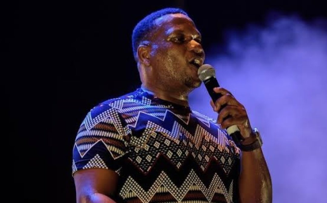 At some point we need to personally carry Mondli Ngcobo to the studio. a voice that powerful should not be kept from the people!🤞🏿