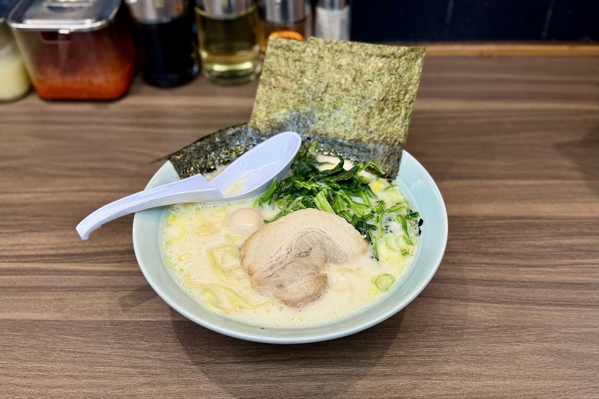 60020Butler's tweet image. 黄緑色の電車を撮った後、
大和の魂心家でお昼